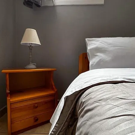 Central Apartments Ermoupoli Room photo