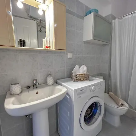 Central Apartments Ermoupoli Room photo